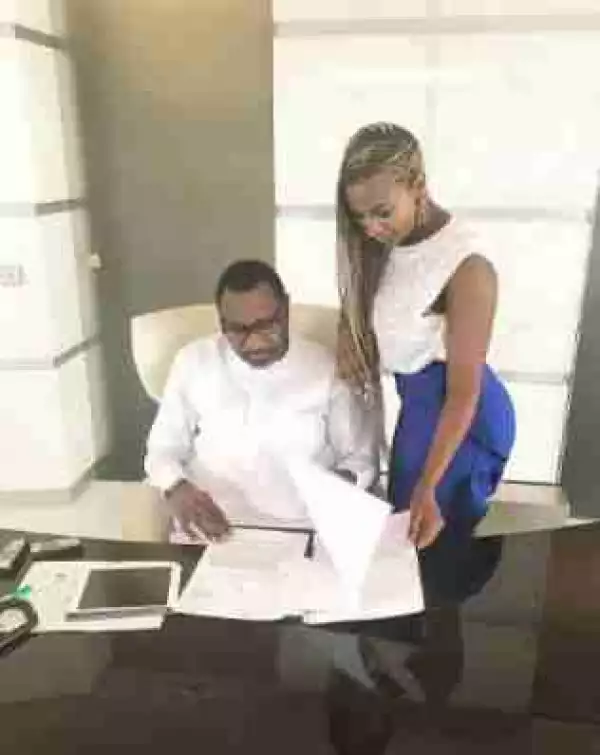 DJ Cuppy Visits Her Billionaire Dad’s Office, Check Out His Phones